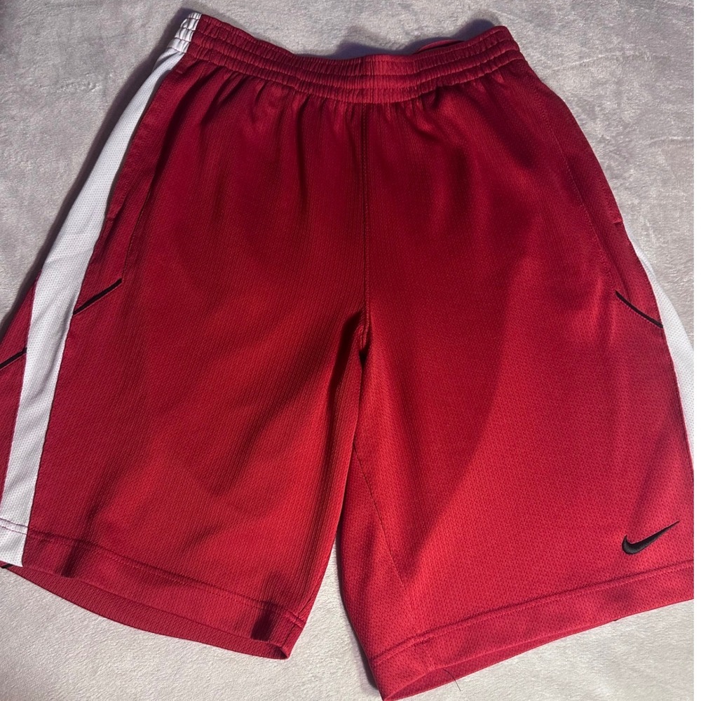 Nike Basketball Shorts Mens Medium Red White Mesh Fit Dry‎ Athletic 332801-648